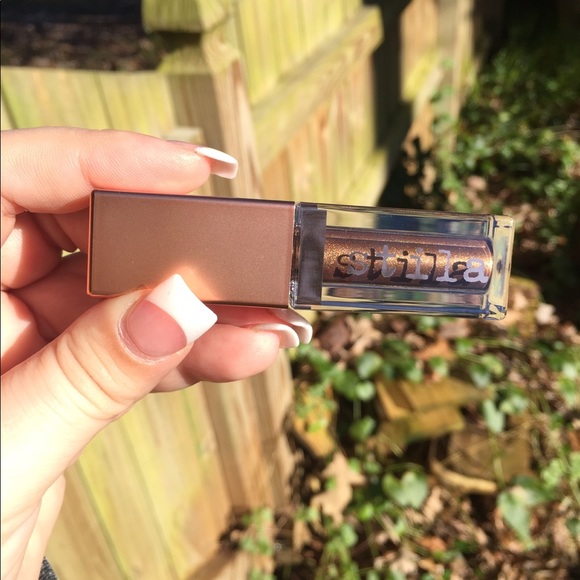 Stila Shimmer & Glow liquid eyeshadow! 😎 🆕 - Picture 6 of 8